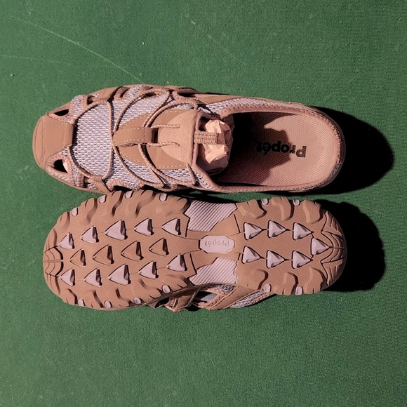 Propét Discovery Slide Shoes/Sandels - Picture 2 of 4